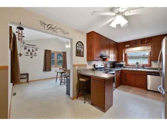 Building Photo - Beautiful Ranch Style 3BR 2BA Home in Milaca