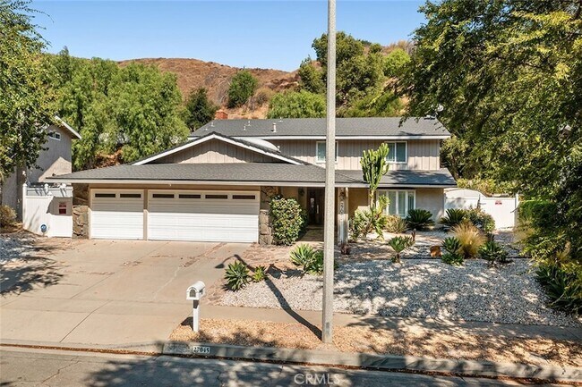 Building Photo - 27045 Esward Dr