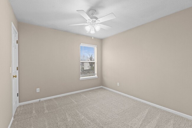 Building Photo - Beautiful 4 Bedroom Home in Fishers!