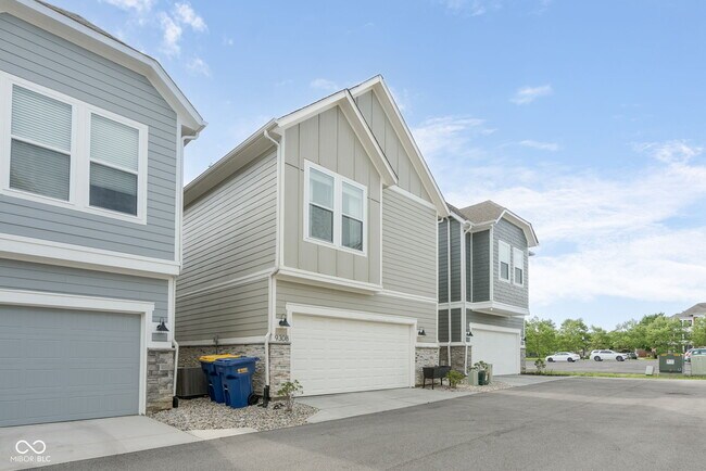 Building Photo - 9308 Hawkins Rd