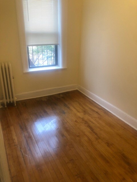 Building Photo - 8687 Bay Pky