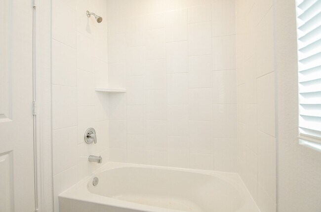 Building Photo - 3806 Axyl Run Ct