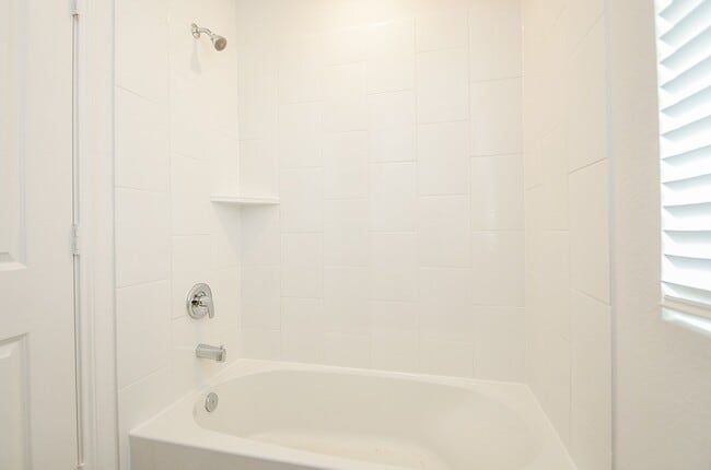 Building Photo - 3814 Axyl Run Ct