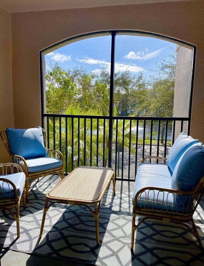 Building Photo - 3021 Alcazar Pl