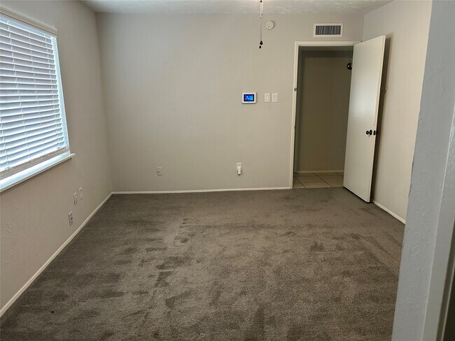 Building Photo - 3919 Coltwood Dr