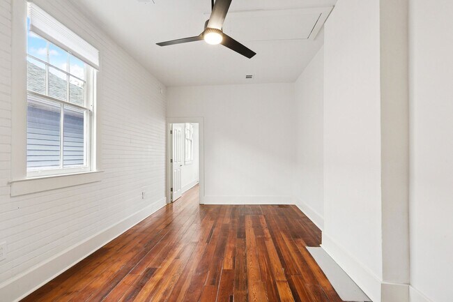 Building Photo - 2318 St Andrew St