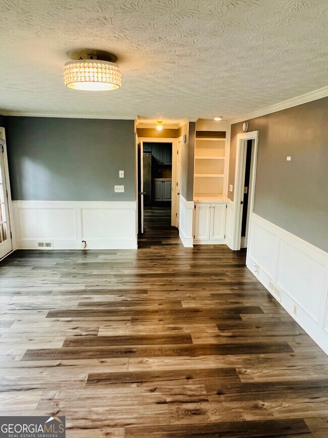 Building Photo - 2361 Ciji Cir