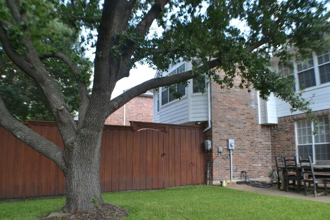 Building Photo - House For Lease in Plano