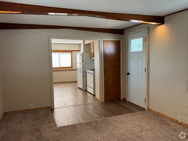 Building Photo - 4664 US-30