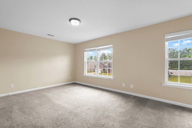 Building Photo - AVAILABLE MAY 2025 [NO PETS PREFERRED: x1 ...