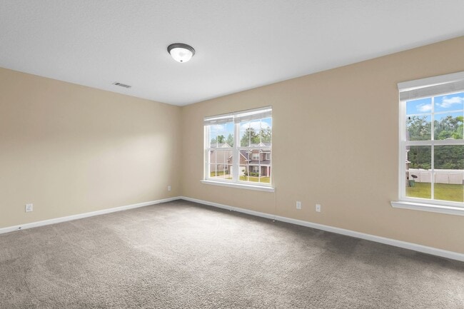 Building Photo - AVAILABLE NOW [SMALL PET PREFERRED: x1 sma...