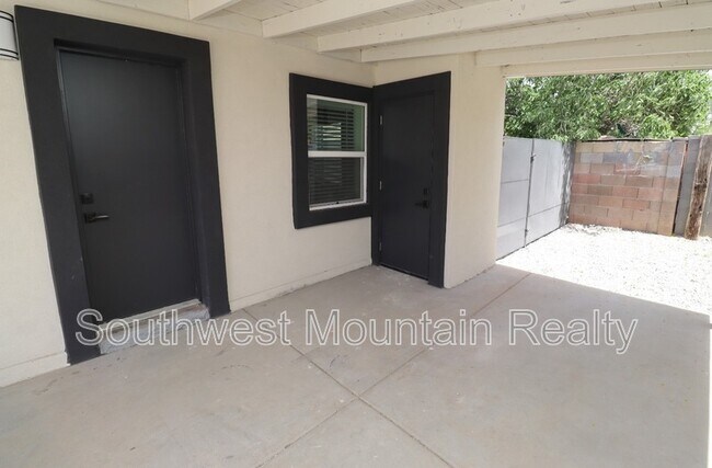 Building Photo - 7405 N 62nd Ave