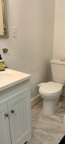 Building Photo - 39 Nordhoff Pl