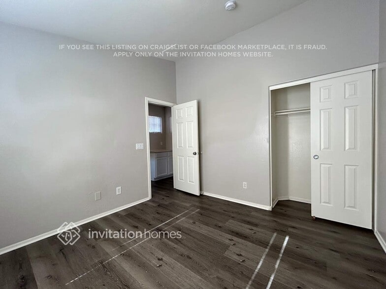 Building Photo - 8524 W Chickasaw St