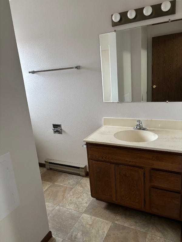 Building Photo - 640 E Hudson St