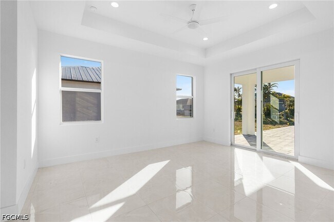 Building Photo - 1026 Nelson Rd N