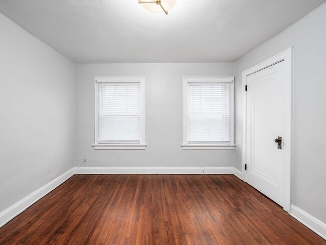 Building Photo - 83 W 1st Ave