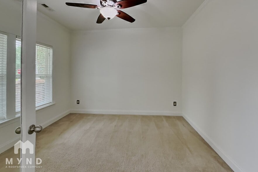 Building Photo - 105 Leesville Loop