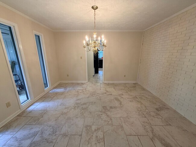 Building Photo - Beautiful Ranch Home in East Cobb's Indian Hills Subdivision!