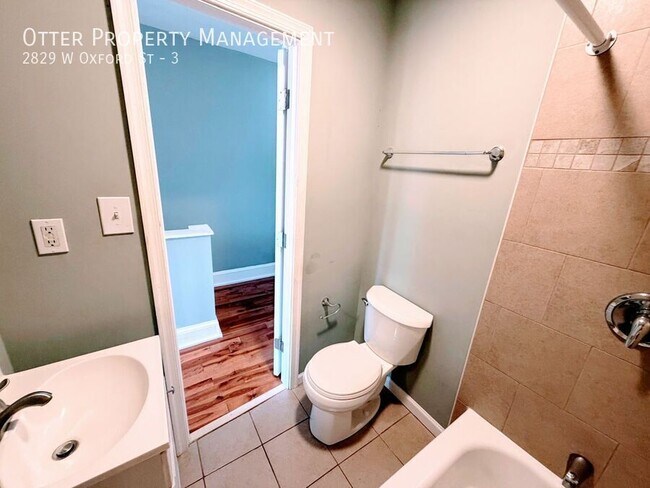 Building Photo - 2829 W Oxford St