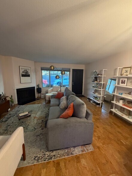 Building Photo - 7307 Sand Point Way NE