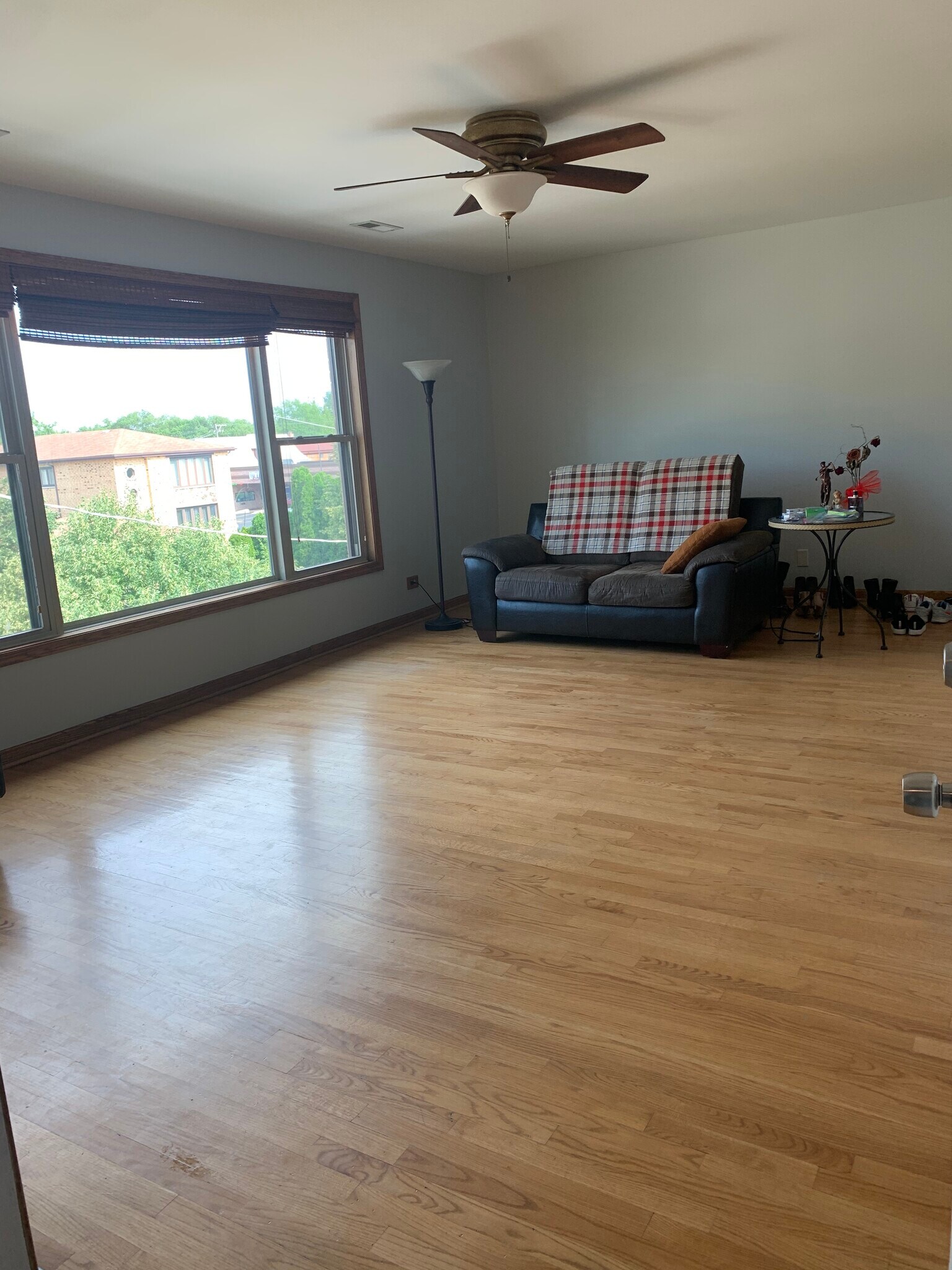 Building Photo - 8826 N Chester Ave