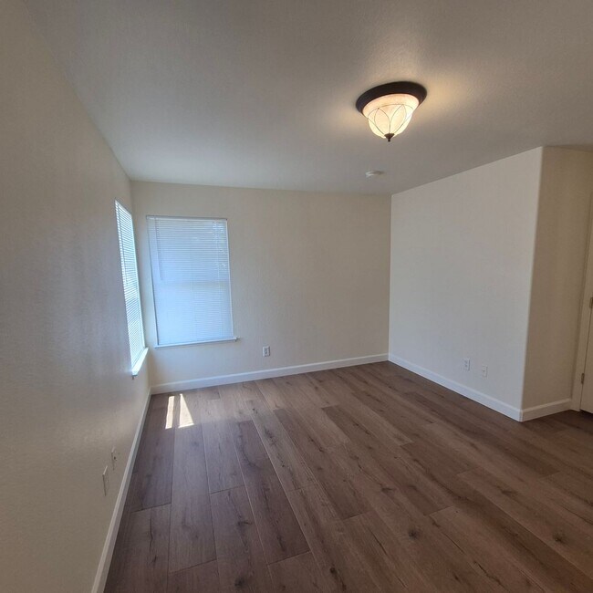 Building Photo - 5317 Buckwood Way