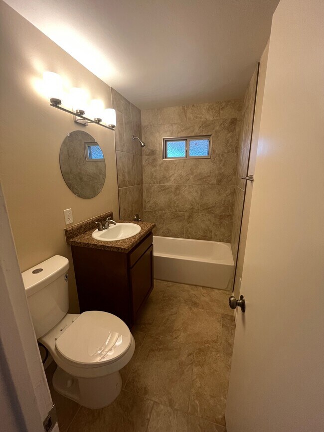 Building Photo - 3702 E Seneca St