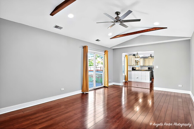 Building Photo - 1161 Hampton Ln