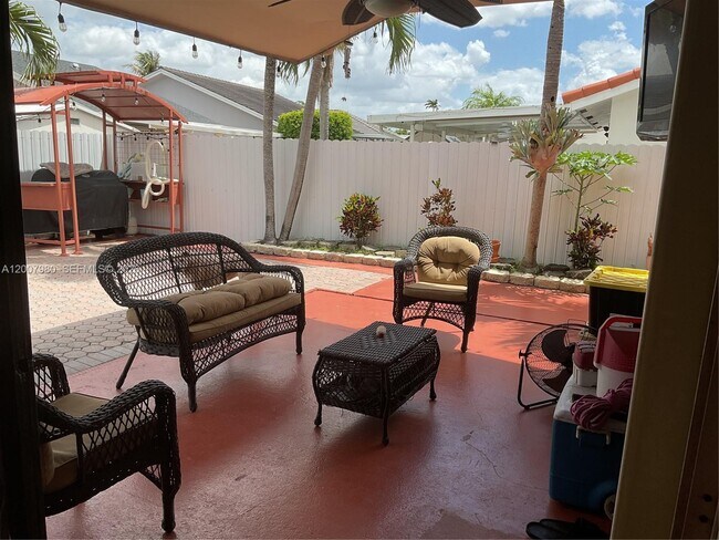 Building Photo - 14345 SW 52nd St