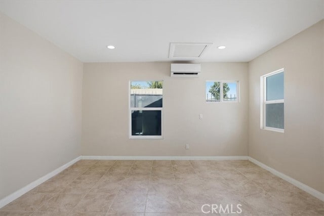Building Photo - 7542 White Oak Ave