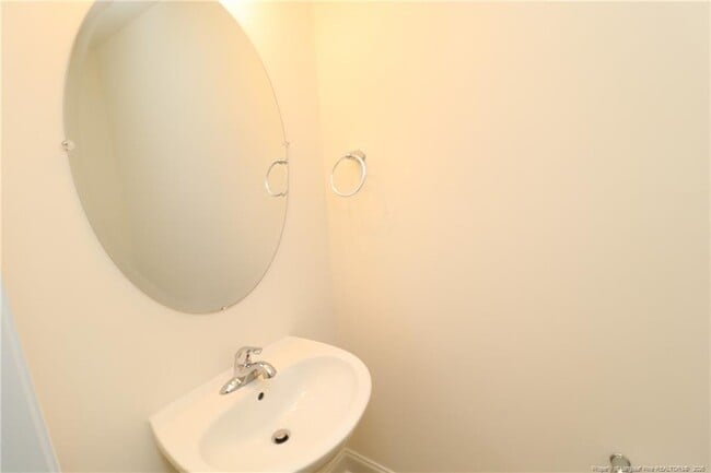 Building Photo - 917 Kensley Grv Ln