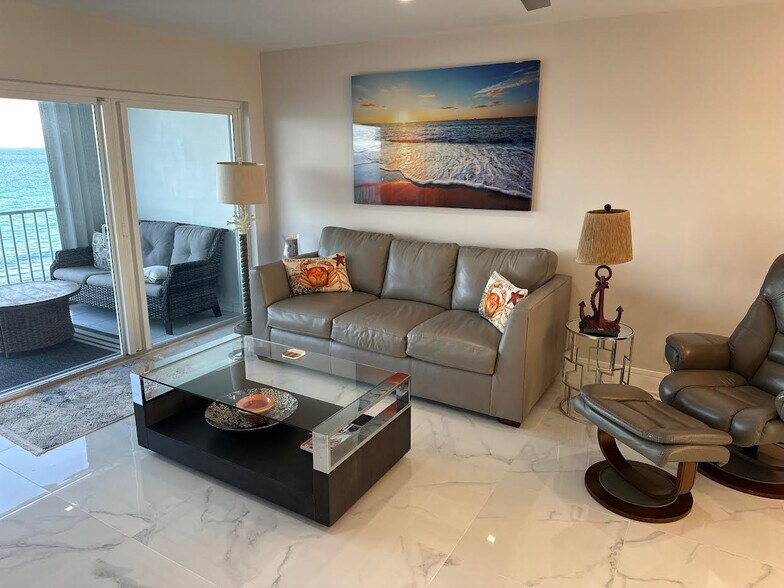 Building Photo - 3101 S Ocean Blvd