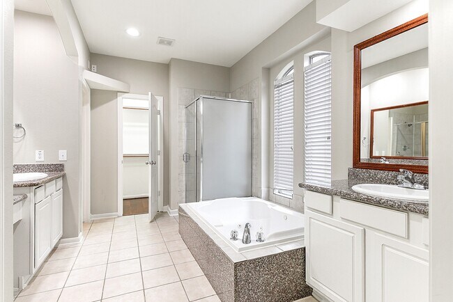 Building Photo - 5035 Logans Landing Ln
