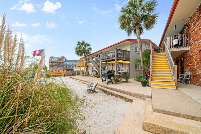 Building Photo - 333 Bluefish Dr