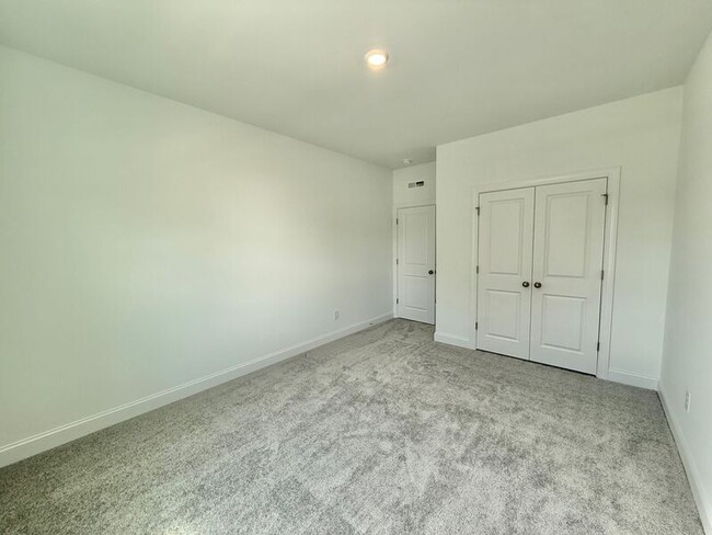 Building Photo - 1342 Hazelnut Ridge Ln