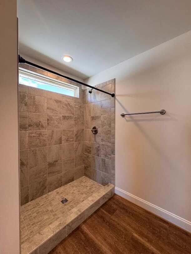 Building Photo - Inquire today on how to get FREE rent!