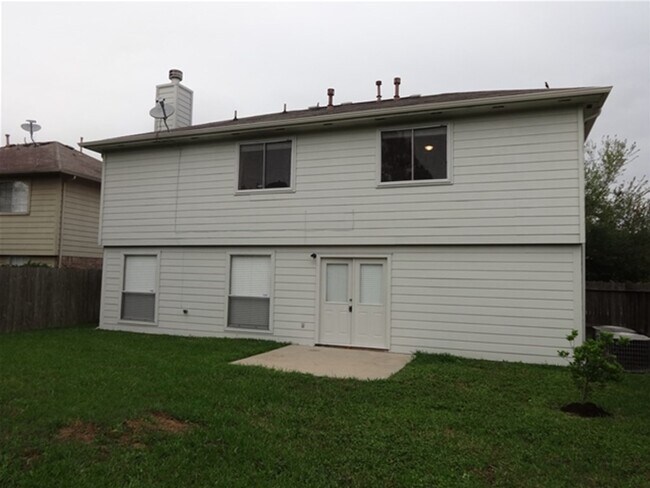 Building Photo - 3631 Windmoor Dr