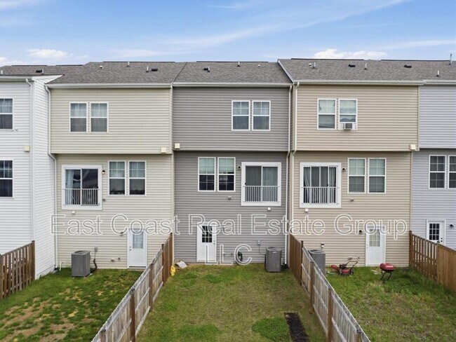 Building Photo - 22 Kirby Ct