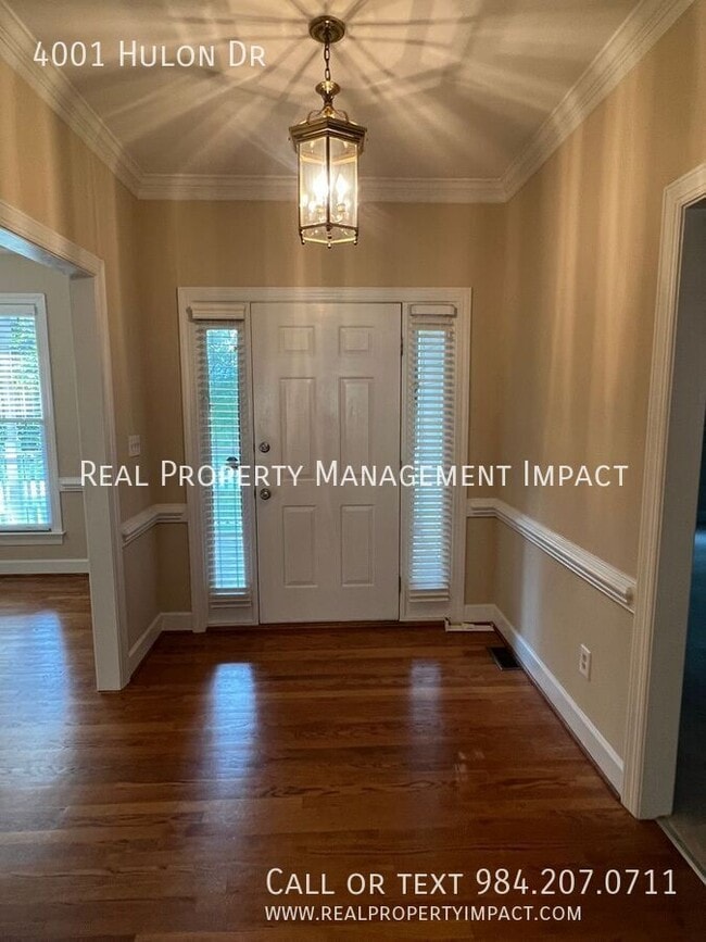Building Photo - 4001 Hulon Dr