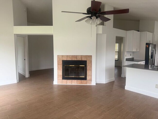 Building Photo - Charming Single-Family Home in Oviedo, FL