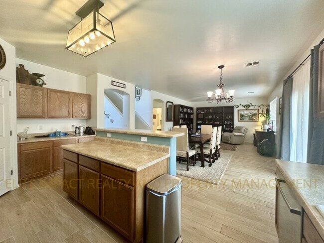 Building Photo - 10582 S Margie Pl
