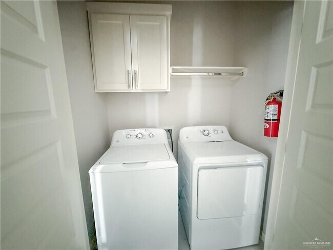 Building Photo - 13 Puffin Ave