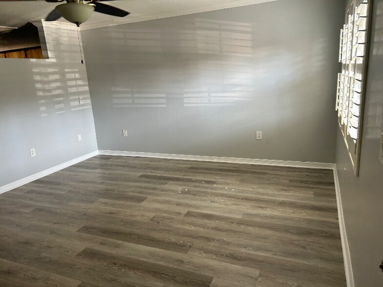 Building Photo - 2369 Walton Cir