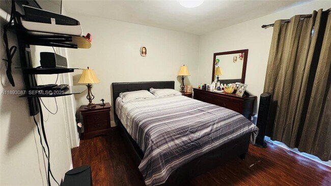 Building Photo - 7226 SW 94th Pl