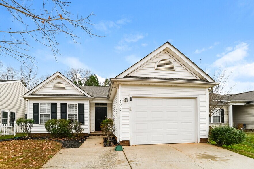 Primary Photo - 3004 Great Falls Dr