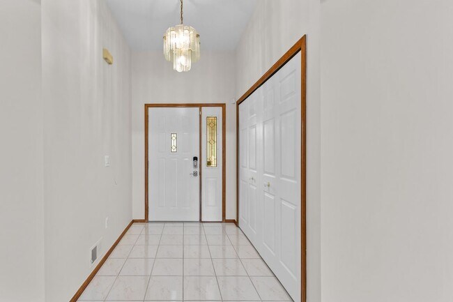 Building Photo - 53638 Springhill Meadows Dr