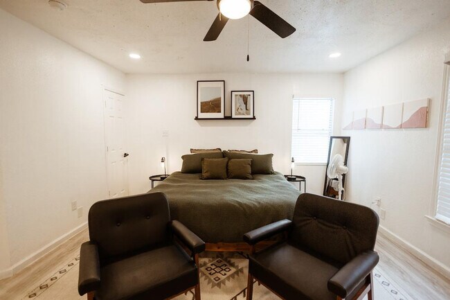 Building Photo - 1824 N 12th St