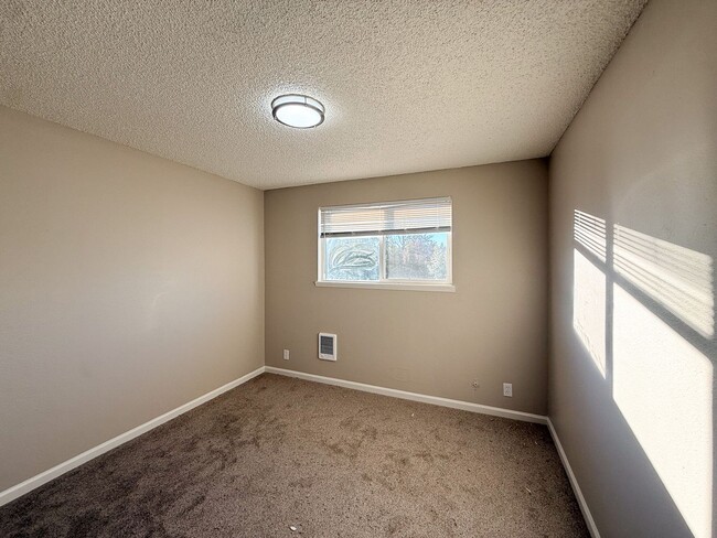 Building Photo - WILARK2535-2537