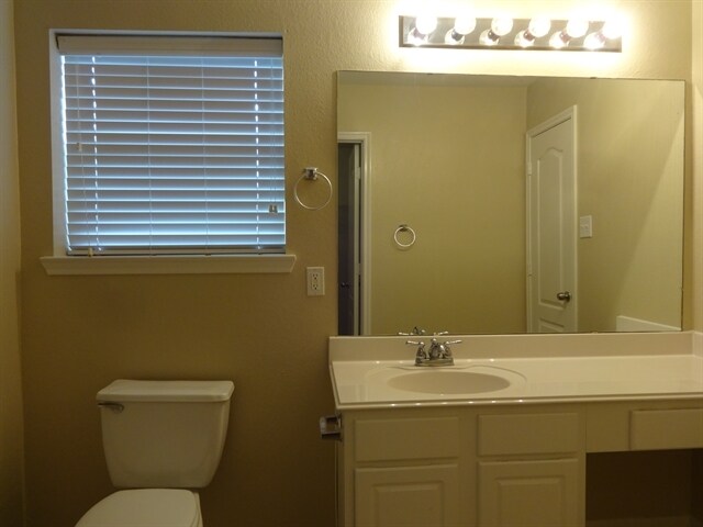Building Photo - 20747 Cypress Post Dr